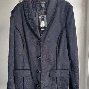 NWT –Vintage Field Manor Black Jacquard Velvet Trim Coat (Size: XL)
